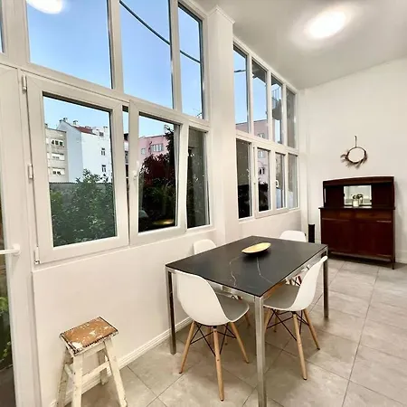 Beautiful Gloria - 120m2 With A/c And Garden Lisboa