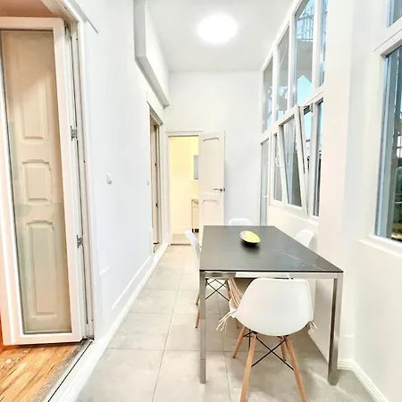 Beautiful Gloria - 120m2 With A/c And Garden